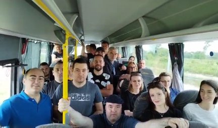SRBIJA DO POBEDE! Građani Pečenjevaca svim srcem uz predsednika Vučića! (VIDEO)