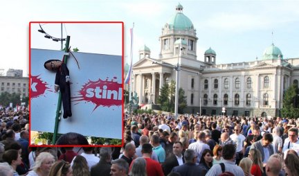 DA LI JE OVO BORBA PROTIV NASILJA?! Obesili lutku sa likom predsednika Vučića!