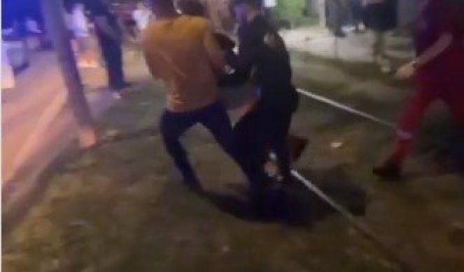 IZBODEN MLADIĆ U KLUBU U SMEDEREVU! Policija i lekari ga iznosili iz diskoteke (FOTO I VIDEO)