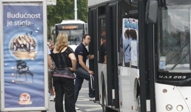 POČELA KONTROLA KARATA U BEOGRADU! "Beli" jutros ulazili u autobuse, evo kako su prošli putnici šverceri