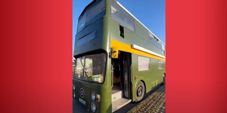 Upoznajte porodicu koja živi u autobusu Sve je počelo kao šala, a evo kakav je njihov plan (VIDEO)