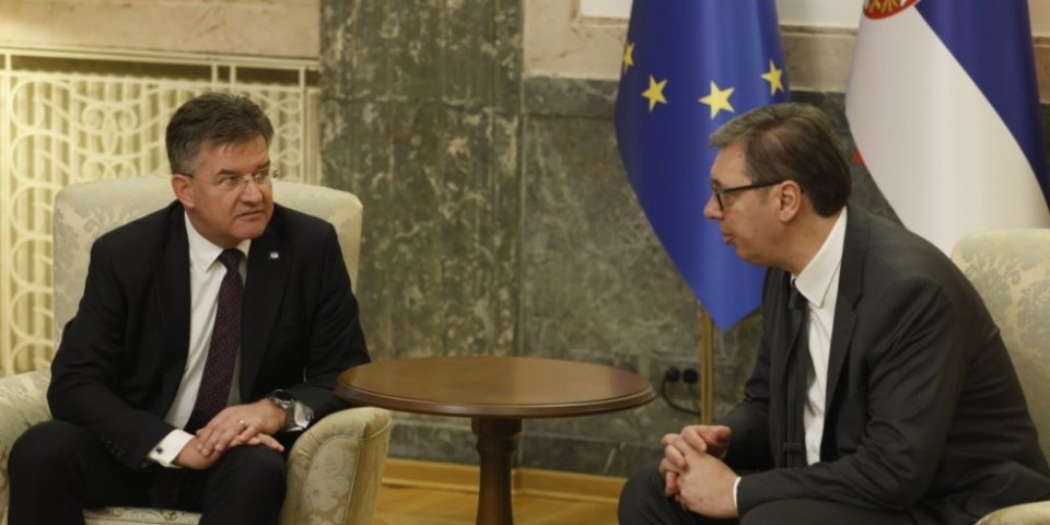 Predsednik Vučić sutra sa Lajčakom