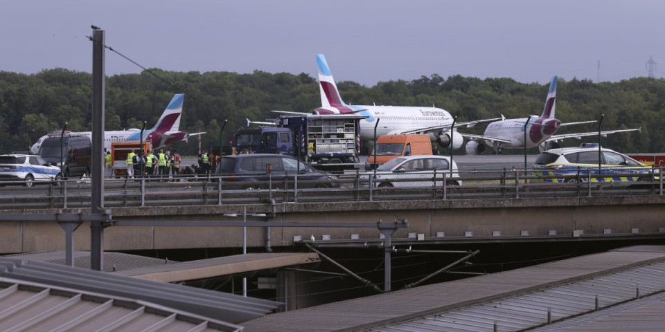 Haos u Nemačkoj, blokirani aerodromi u Diseldorfu i Hamburgu! (FOTO)