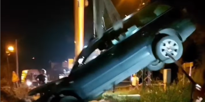 Teška nesreća kod Novog Sada! Povređena trojica mladića, vozač bio pijan?! (VIDEO)