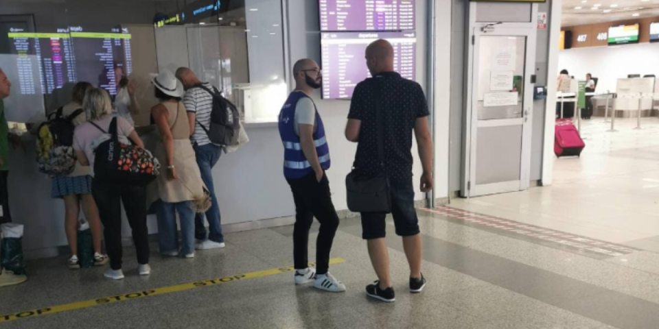Vesić najavio novine na beogradskom aerodromu - Uvedena je služba koja pomaže putnicima i usmerava ih na slobodne šaltere!