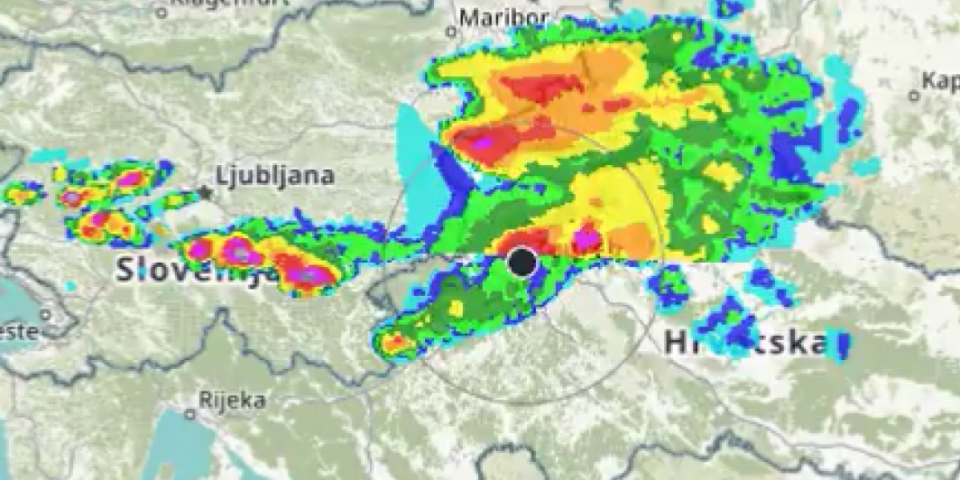 Spremite se, ovaj haos ide ka nama! Nevreme krenulo sa zapada, dve snažne olujne ćelije već stigle do Hrvatske!
