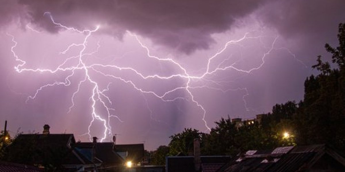 Zaštitite električne uređaje od oluje! Evo kako!