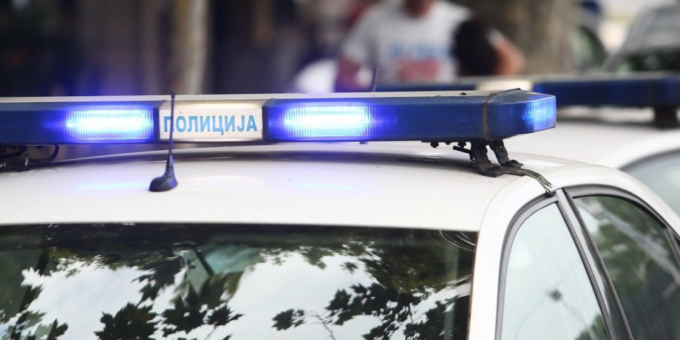 Stravičan sudar na Novom Beogradu! Teško povređen motociklista!