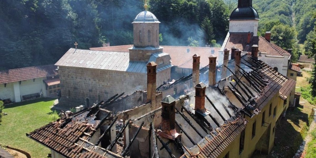 Livnica braće Jeremić prodaje makete manastira Vraćevšnica od bronze: Novac doniraju za obnovu ove svetninje