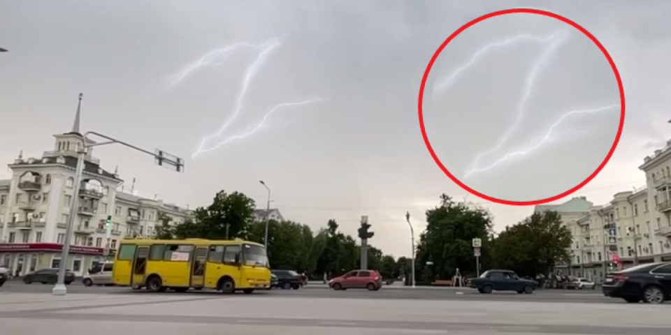(VIDEO) "I nebo je sa Rusijom!" Šok u Lugansku, svet gleda i ne veruje! U oblacima primećena nesvakidašnja pojava!