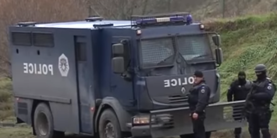 Stižu Kurtijevi specijalci! Priština poslala policijske snage na administrativne prelaze ka Srbiji