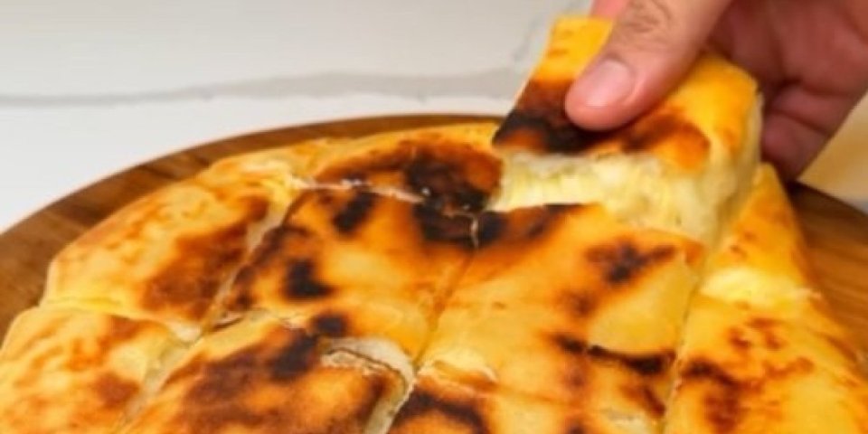 Hleb punjen krompirom i sirom! Jednostavno se sprema i to u tiganju (VIDEO)