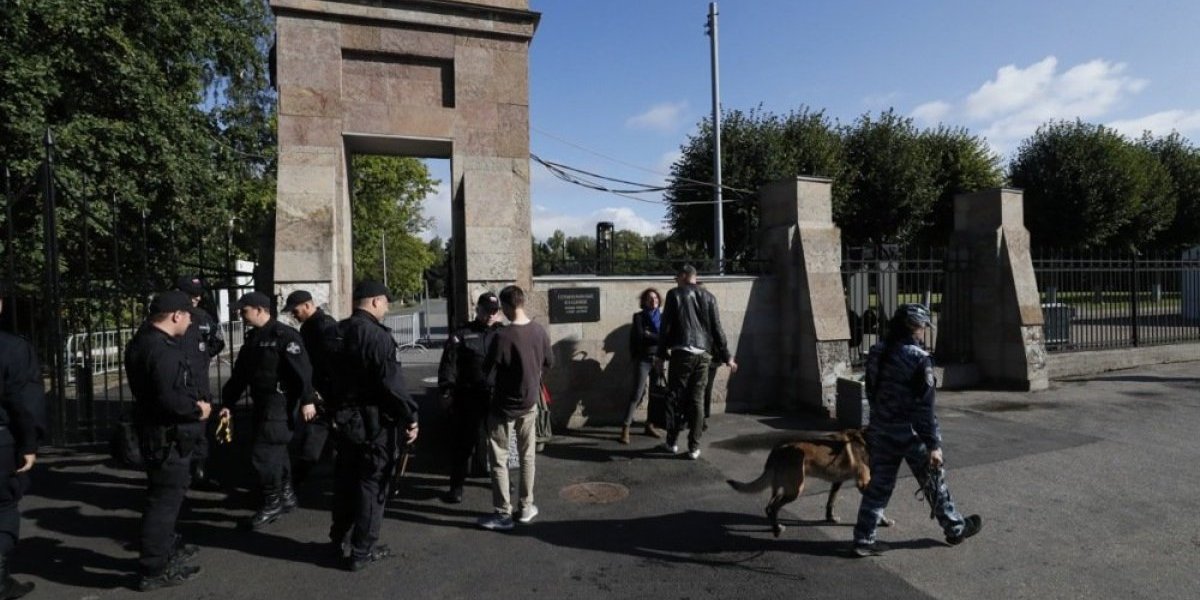 (FOTO) ''Dovezli su telo'' Pripadnik ''Vagnera'' najavio dolazak vođa plaćenika na groblje u Sankt Peterburgu!