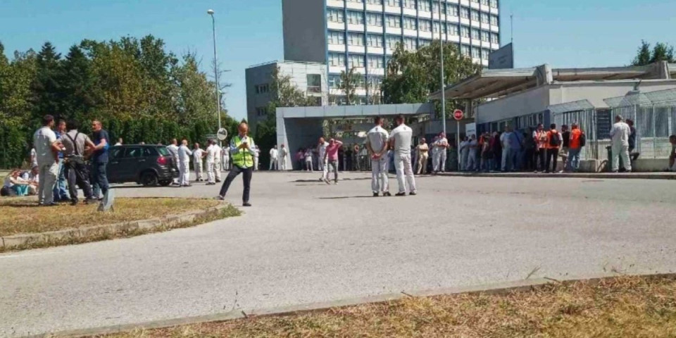 Hitna evakuacija u Kragujevcu! Dojave o bombama u školama, hotelu, Gradskoj upravi