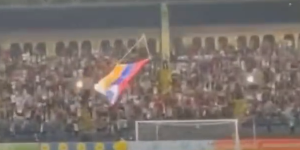 Haos u Jerevanu - dron prekinuo utakmicu Hrvata (VIDEO)