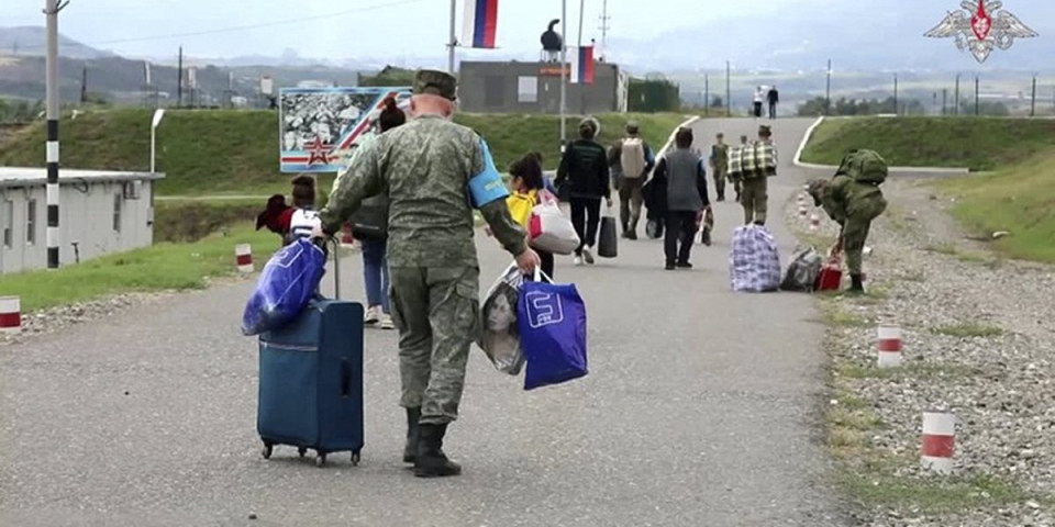 Zakrčeni putevi, narod beži glavom bez obzira: Stotine hiljade Jermena napuštaju Nagorno-Karabah!