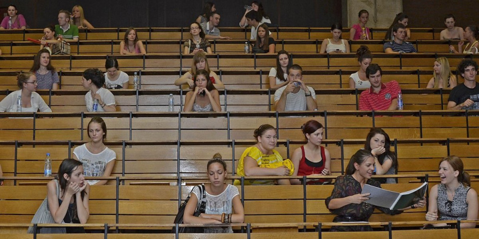 Sve manje upisuju državne, a sve više privatne fakultete: Ispituje se drastičan pad broja studenata Univerziteta u Beogradu