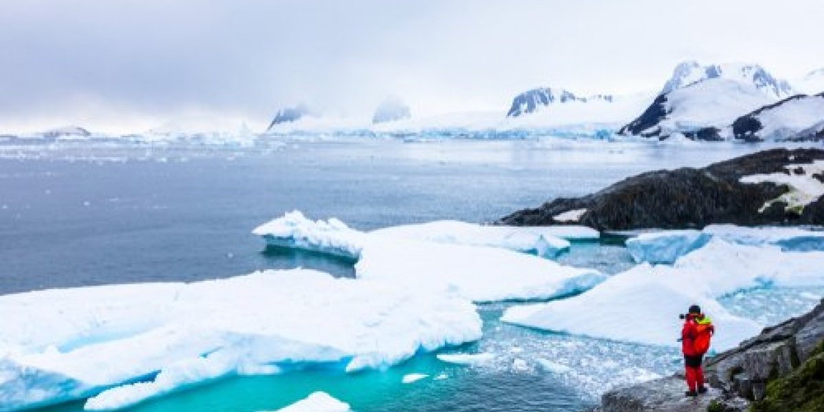 Kako izgleda odrastati na Arktiku? Sunčeve svetlosti zimi nema 33 dana, temperatura je -40, a glavna hrana je sirovo meso kita (FOTO)