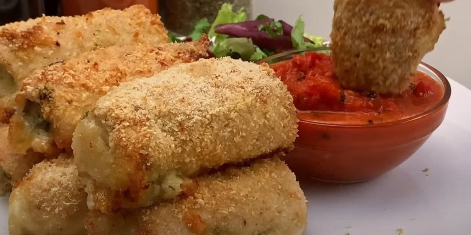 Rolovana piletina sa domaćim paradajz sosom! Raspametićete se sa svakim zalogajem (VIDEO)