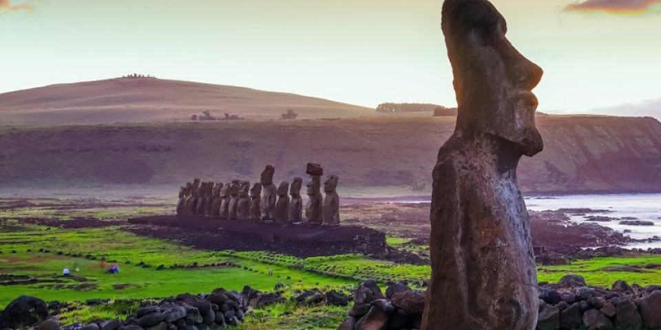 Misteriozno Uskršnje ostrvo! Neobične kamene statue samo su deo tajni koje i danas zbunjuju istraživače (FOTO)