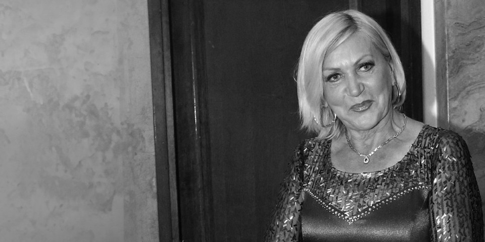 "Pitam se da li se to stvarno dogodilo": Ćerka Merime Njegomir obeležila godišnjicu njene smrti: Bol ne prolazi