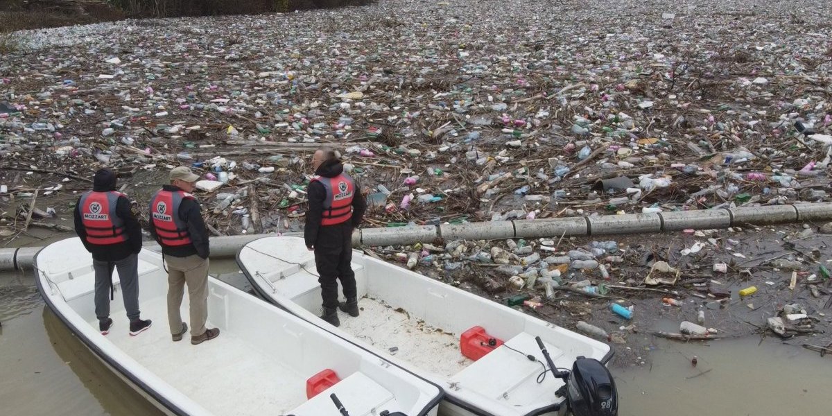 Na Limu preti ekološka katastrofa! Lančaanica zadržala 10.000 kubika smeća, ali pristiže novo (FOTO)