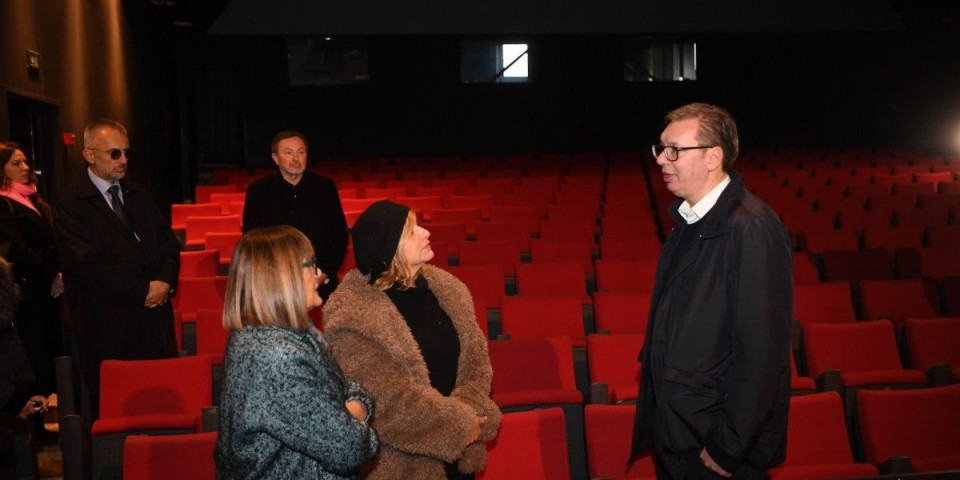 Vučić obišao scenu Teatra "Bijan Stupica": U obnovu uloženo preko 10 miliona evra (VIDEO)
