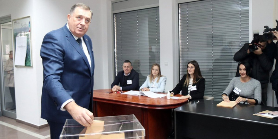 Milorad Dodik glasao u Banjaluci
