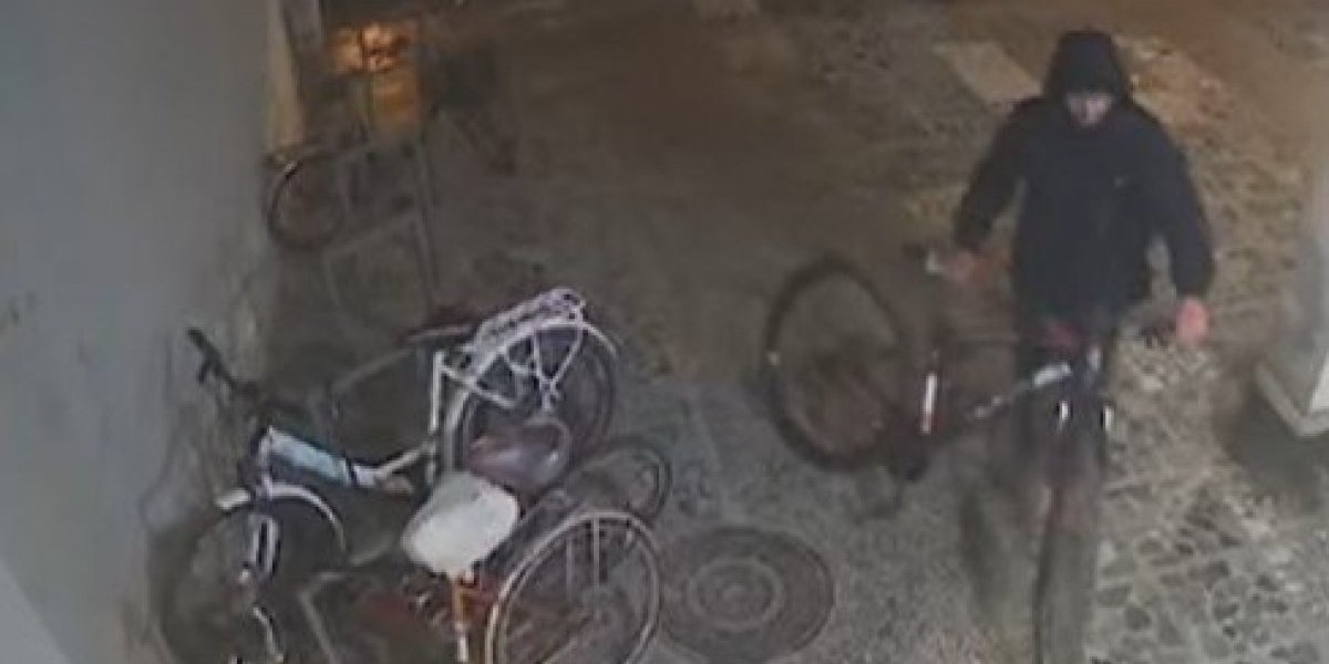 Lopov u Žarkovu mislio da je polomio kamere u zgradi, pa ukrao bicikl iz garaže: Jedna ga je ipak snimila