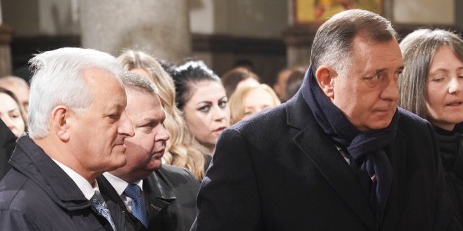 "Simbol slobode" - RS proslavlja 32 godine postojanja! Dodik nakon liturgije: Da Srpska opstane i traje na dobro srpskog naroda (FOTO)