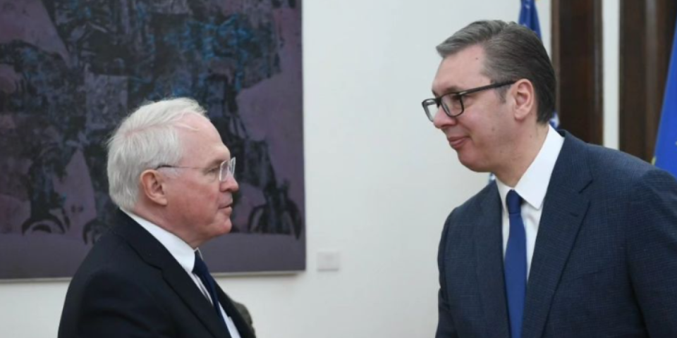 Potvrdili posvećenost održanju mira i stabilnosti u regionu, kao i jačanju prijateljstva! Vučić se sastao sa Hilom! (FOTO)