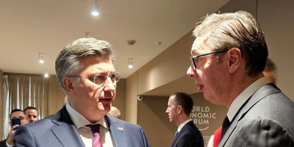 Vučić sa Plenkovićem u Davosu: Kratak razgovor o odnosima Srbije i Hrvatske za koje verujem da mogu i moraju da budu bolji (FOTO)