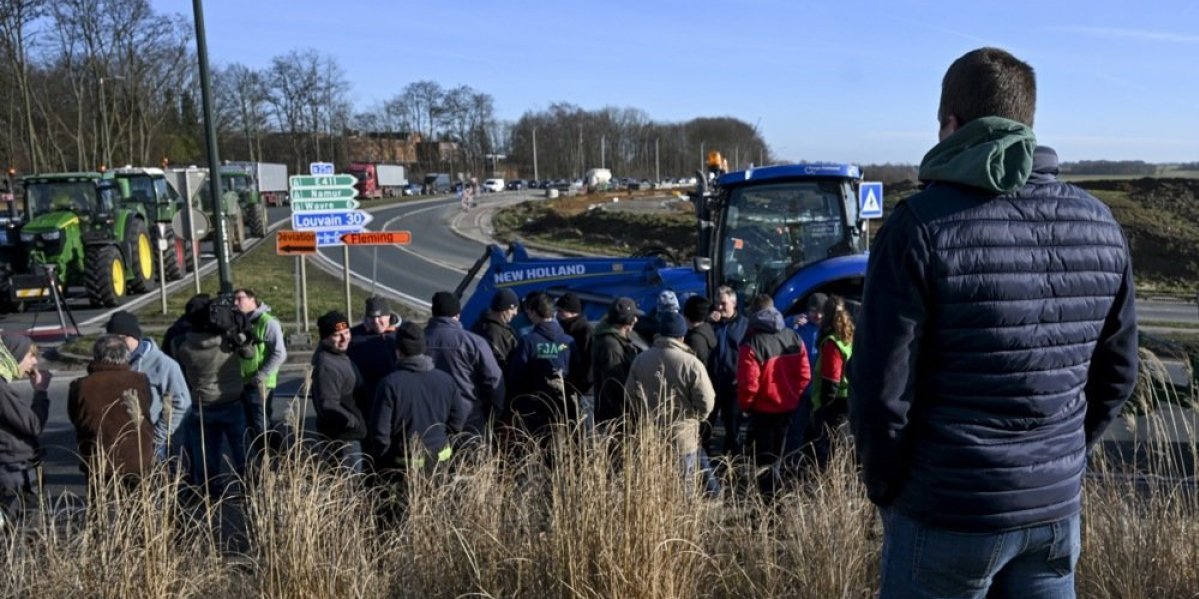 (VIDEO) Poljski farmeri blokirali puteve za Varšavu i granične prelaze ka Nemačkoj! Ukrajina i Brisel u nevolji!
