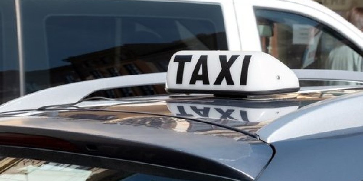 Taksi vozila budućnosti neće imati vozača! Evo kako će izgledati vožnja (VIDEO)