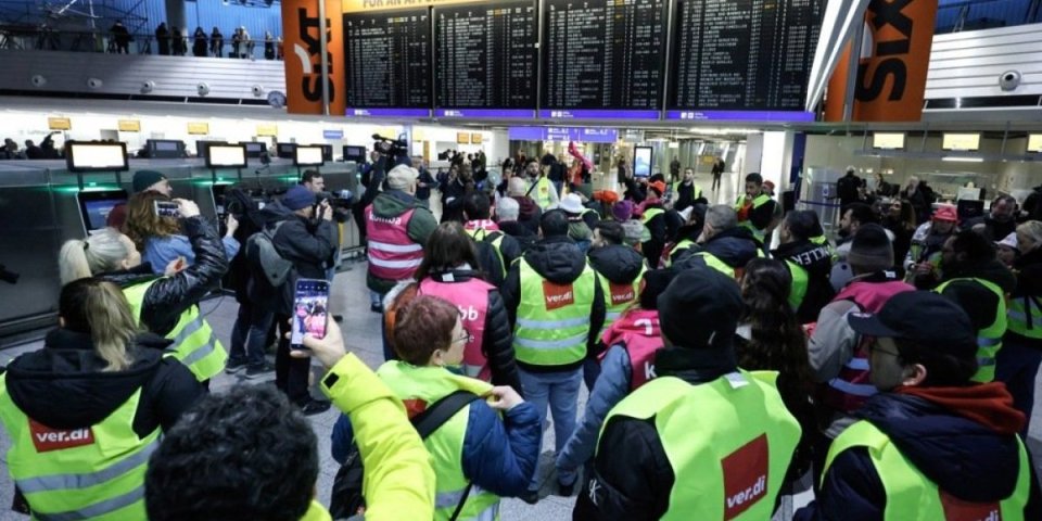 Puklo je! Nemačka je stala: Radnici aerodroma stupili u štrajk - Otkazani letovi