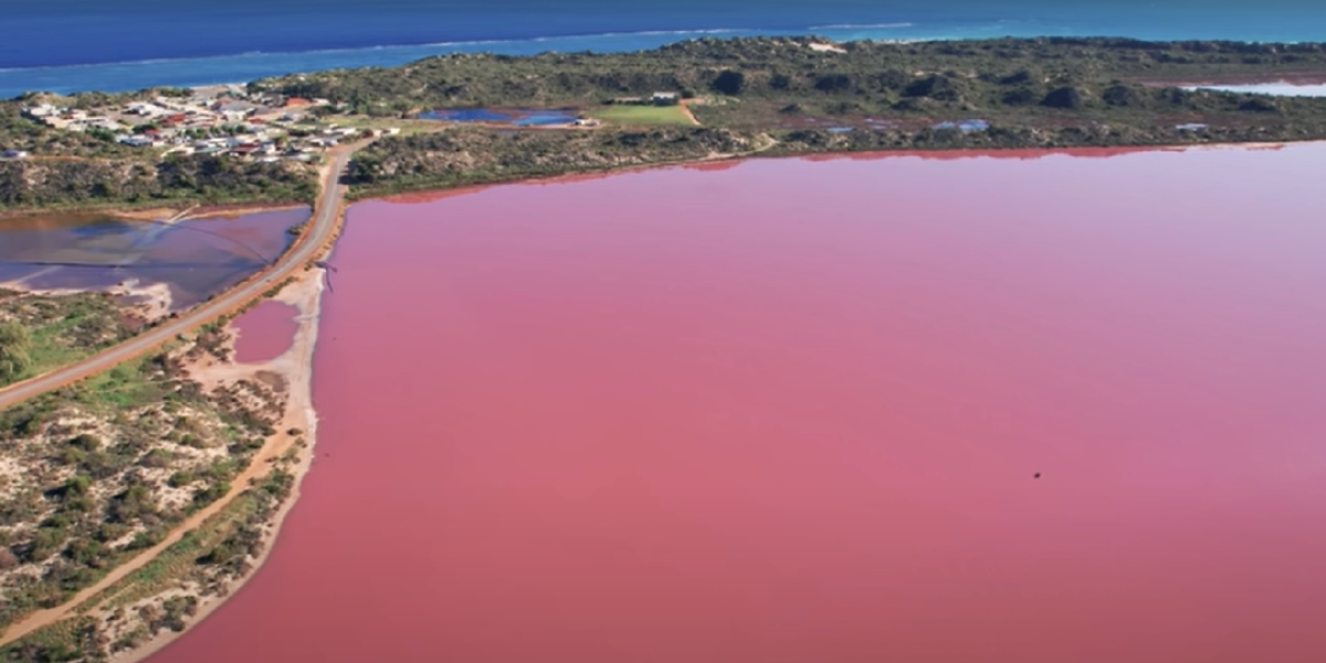 U ovoj zemlji postoji jezero roze boje! Upoznajte se sa najčudnijim mestima na našoj planeti! (FOTO)