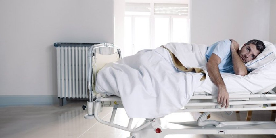 Iako deluju bezazleno, ipak možete završiti u bolnici: Ovo su simptomi "Rinovirusa" koji hara Srbijom!