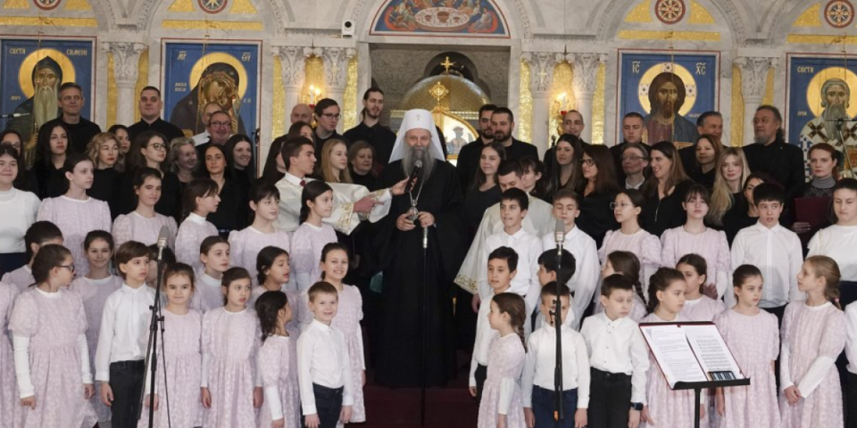 "Draga deco, pomaže Bog!" Patrijarh Porfirije i pet hiljada školaraca na veličanstvenoj svečanosti u hramu Svetog Save (FOTO)