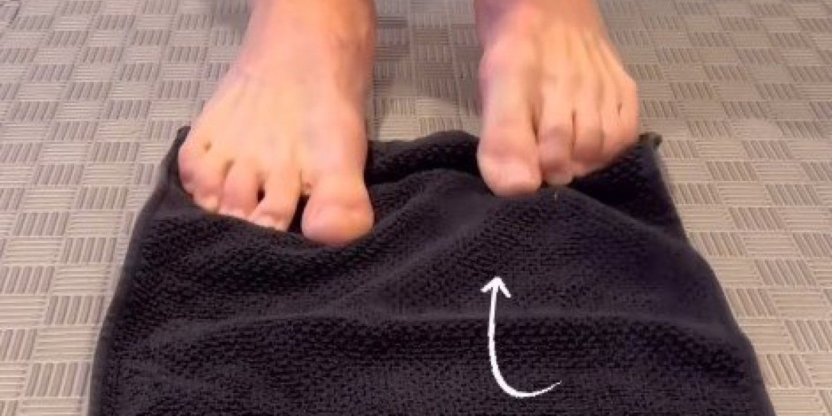 Oslobodite se bola u stopalima pomoću peškira! Trik od samo par sekundi donosi veliko olakšanje (VIDEO)