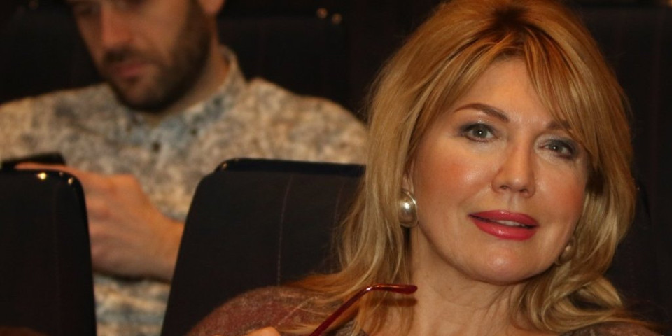 Suzana Mančić sa ranama iznad očiju: Voditeljka objavila fotku nakon operacije