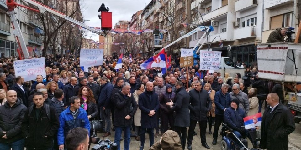 Strašan teror premijera lažne države - Priština na represivan način hoće da izbaci dinar, ugroženo više od 60.000 Srba