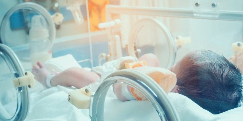 Medicinski fenomen! Prevremeno rođena beba je umirala, a onda se desilo čudo - Ovo ju je vratilo u život (FOTO/VIDEO)