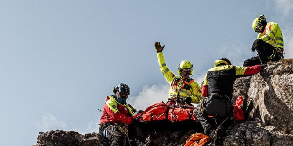 Pali su i podlegli povredama: Oglasio se Planinarski savez u vezi sa tragičnom pogibijom alpinista iz Srbije