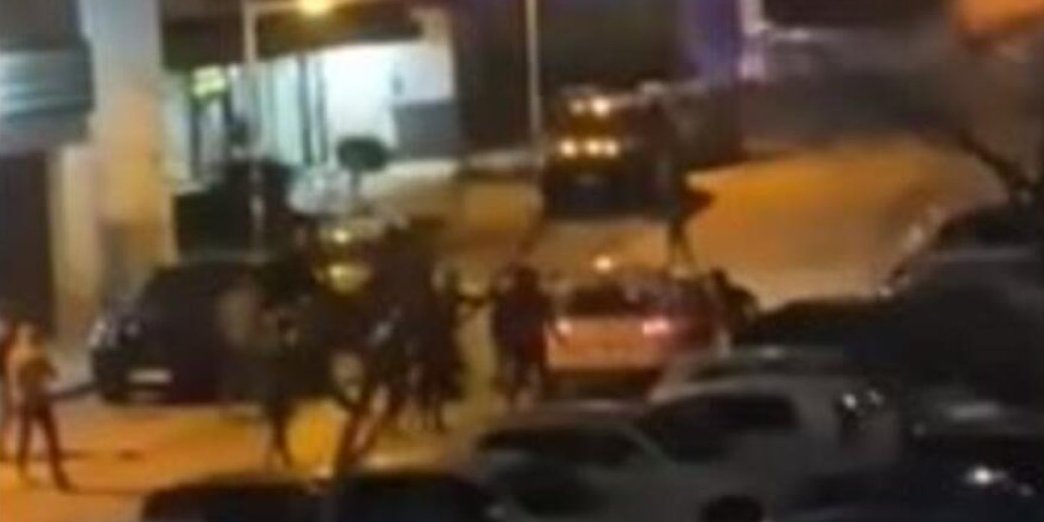 Haos u Baru! Brutalna šorka "Delija" i "Varvara"! Pucale su glave, razbijani automobili! (VIDEO)
