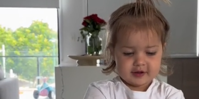 Ova beba je opčinila milione ljudi! Zbog njenih snimaka usijane su mreže - kada se nasmeje nastaje prava čarolija (VIDEO)