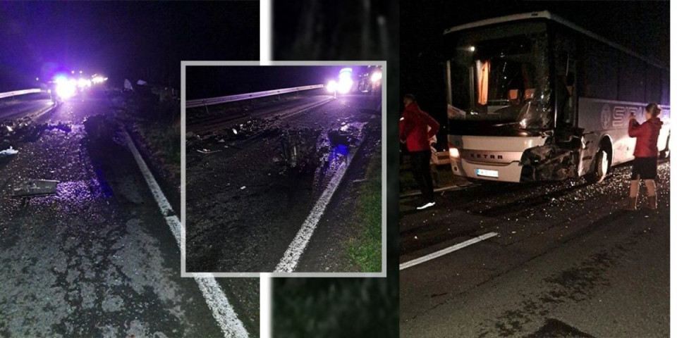 Slike užasnog sudara u Belotiću! Automobil se zakucao u autobus, vozač teško povređen