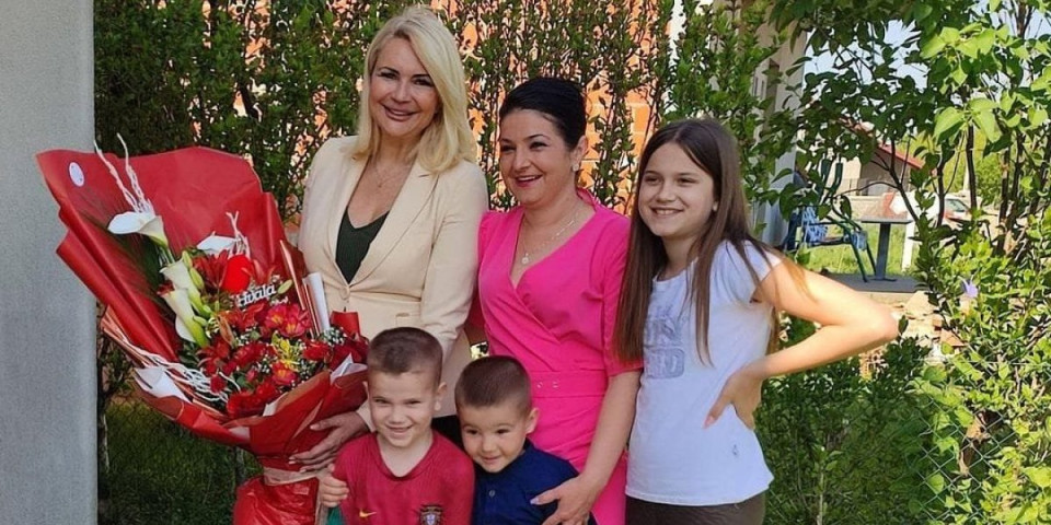 Kisić uručila pomoć porodici dečaka koji boluje od ezofilnog ezofagitisa