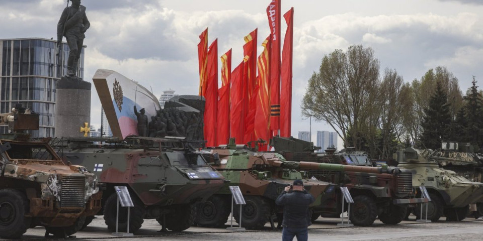 Zapad razbesnela izložba zarobljene NATO opreme u Moskvi! Tvrdi da je reč o ruskoj propagandi koja nema veze sa stvarnošću