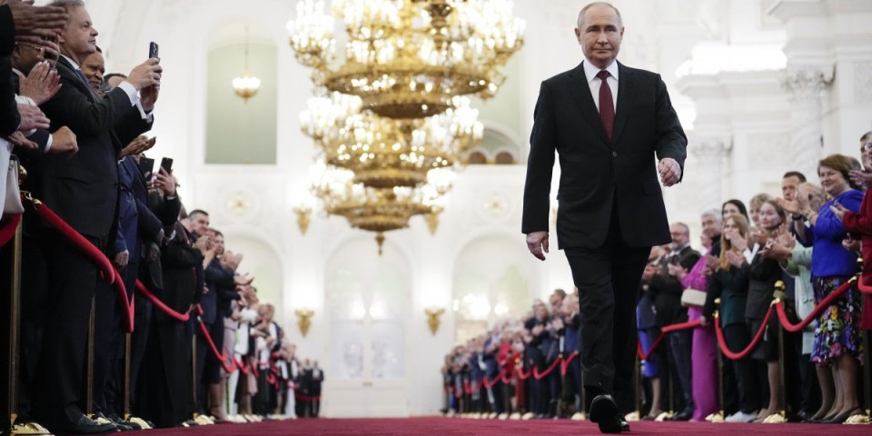 (FOTO/VIDEO) Putin peti put predsednik Rusije, spektakularna inauguracija u Kremlju!
