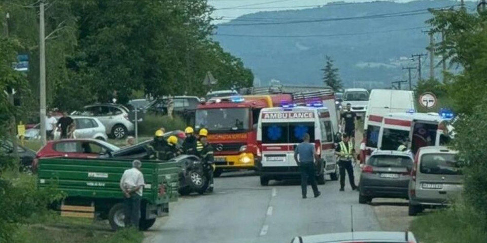 Povređene četiri osobe kod Kragujevca: Majka ima povrede ramena, dvoje dece dobro